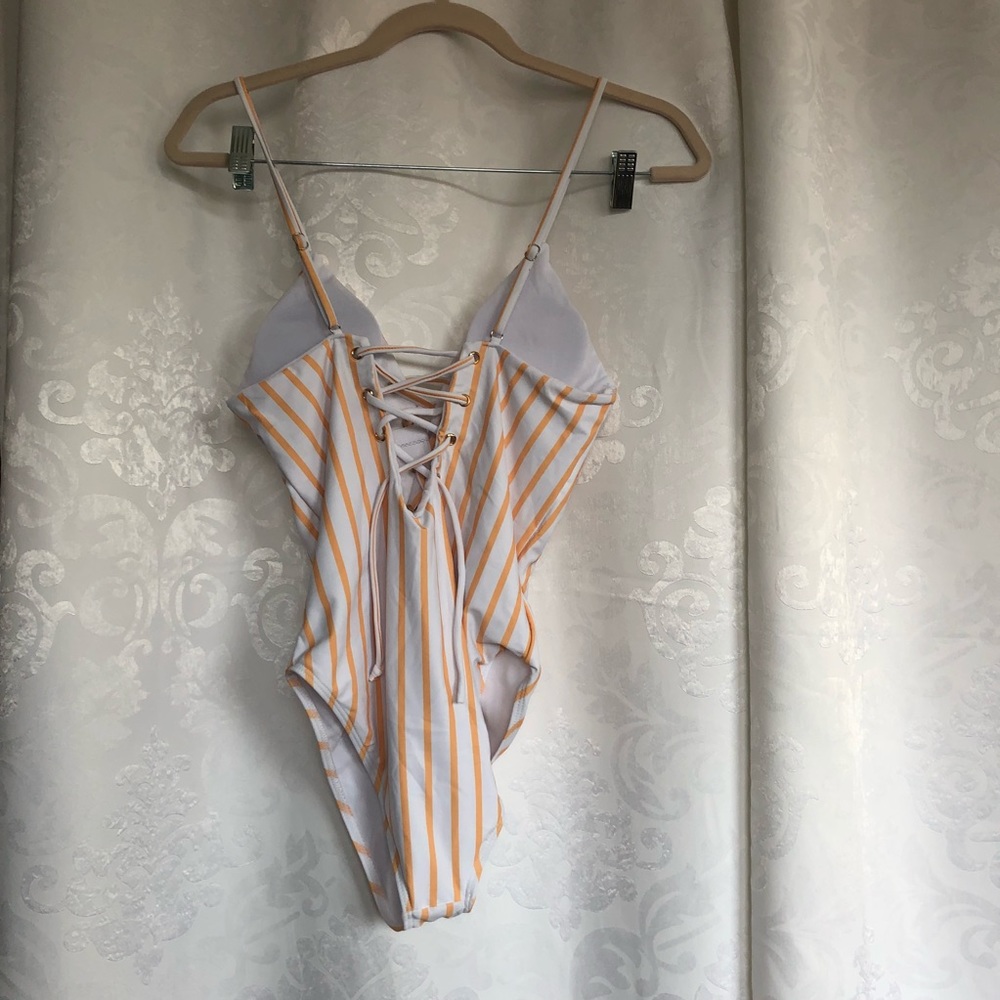 Last 1🆕Venus Mustard Striped One Piece Swimsuit - Picture 6 of 7